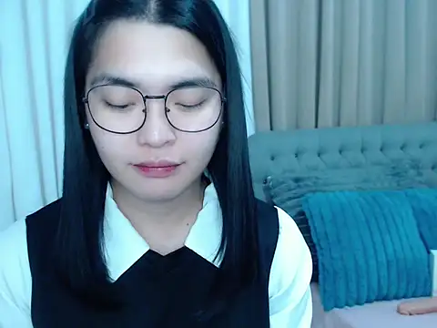 Snapshot of zhaviahale21 chatting on November 5, 2025, 10:37 am zhaviahale21 online show from November 5, 2025, 10:37 am