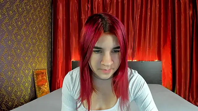 Snapshot of _Polly_Love_ chatting on December 2, 2024, 4:42 pm  Polly Love  online show from December 2, 2024, 4:42 pm