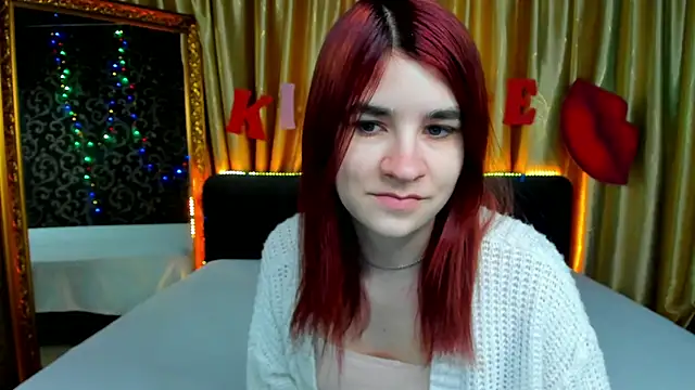 Snapshot of _Polly_Love_ chatting on February 14, 2025, 7:17 am  Polly Love  online show from February 14, 2025, 7:17 am