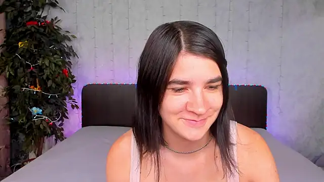 Snapshot of _Polly_Love_ chatting on September 23, 2025, 6:05 am  Polly Love  online show from September 23, 2025, 6:05 am