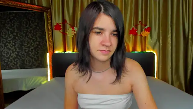  Polly Love  online show from November 9, 2025, 7:06 am