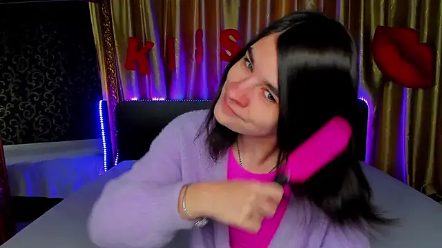  Polly Love  online show from February 8, 2026, 7:12 am