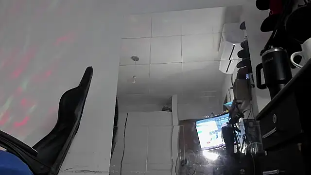Moon Sammy online show from April 26, 2026, 1:47 am
