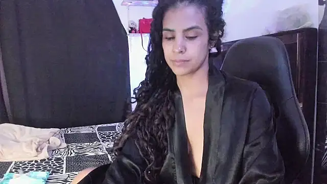 Snapshot of Moon_Sammy chatting on June 18, 2026, 1:15 pm Moon Sammy online show from June 18, 2026, 1:15 pm