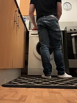 Snapshot of Dan_NFS chatting on November 1, 2025, 4:14 am Dan NFS online show from November 1, 2025, 4:14 am