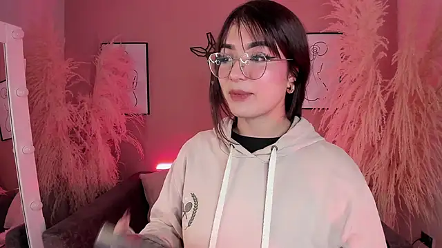 Megan mooree  online show from January 11, 2025, 6:01 pm