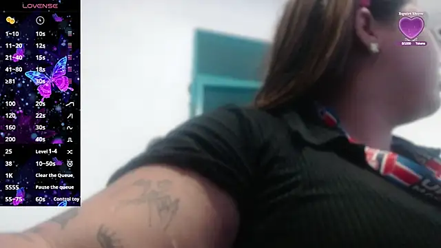 Gabycutee online show from October 8, 2025, 9:23 pm