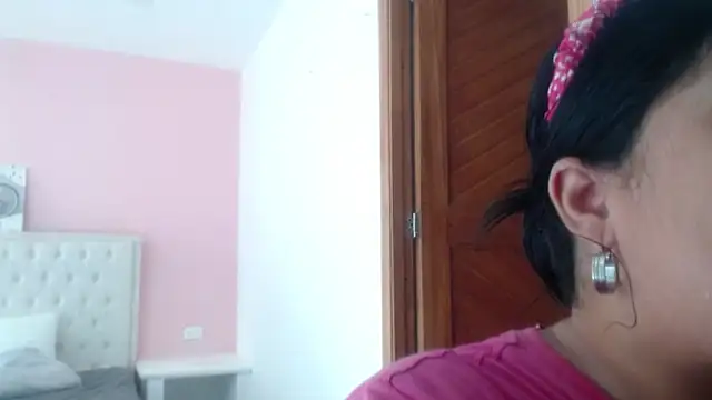 Snapshot of Gabycutee chatting on February 12, 2026, 7:53 pm Gabycutee online show from February 12, 2026, 7:53 pm