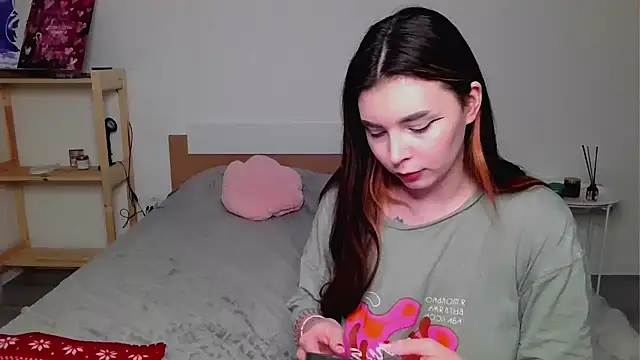 peaachybabe   online show from March 13, 2025, 11:27 pm