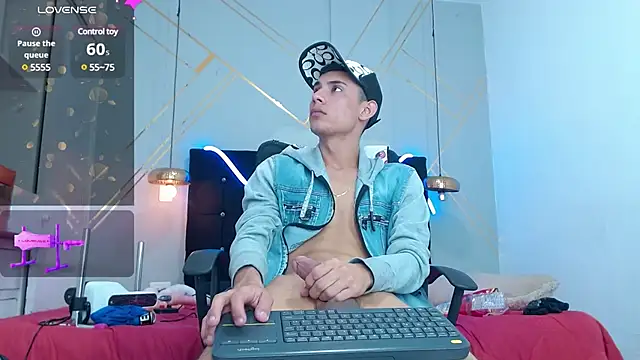 Oliver king sex online show from December 19, 2024, 8:23 pm