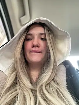 Holly Molii online show from December 29, 2024, 5:31 am