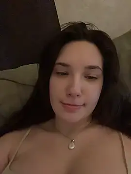 Holly Molii online show from July 15, 2026, 3:12 am