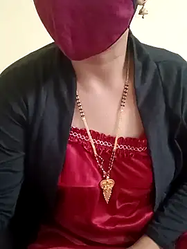 Snapshot of yourtamilcouple chatting on December 25, 2024, 12:15 pm yourtamilcouple online show from December 25, 2024, 12:15 pm