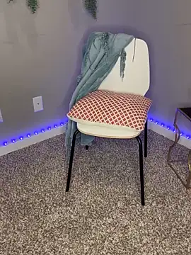 Naughty pussy2cum online show from December 14, 2024, 3:29 am