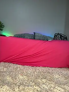 Naughty pussy2cum online show from February 6, 2025, 7:45 am