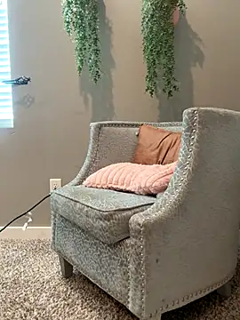 Naughty pussy2cum online show from October 9, 2025, 9:13 pm