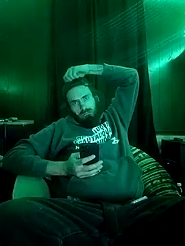 RobStrokes215 online show from November 23, 2025, 5:29 am