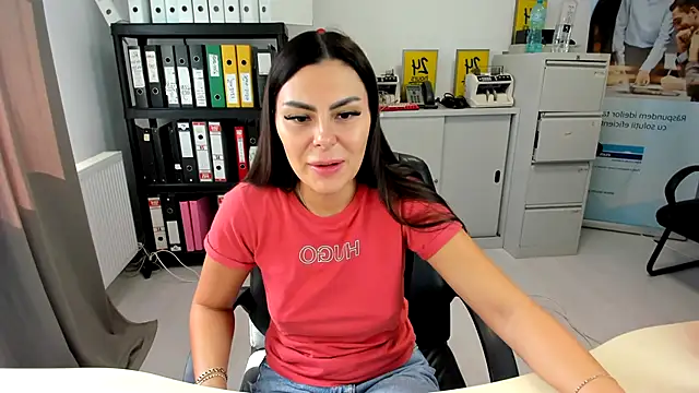 kilenyapatrice online show from September 15, 2025, 10:48 am