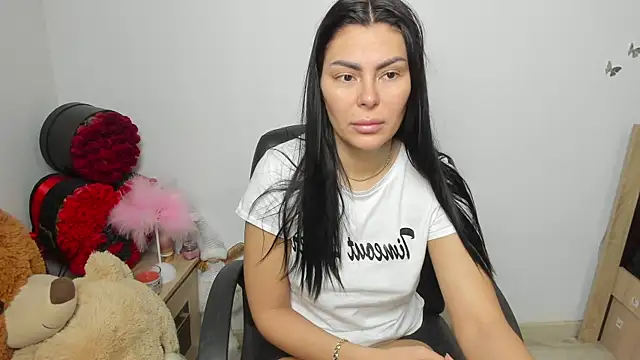 Snapshot of kilenyapatrice chatting on April 15, 2026, 10:44 am kilenyapatrice online show from April 15, 2026, 10:44 am