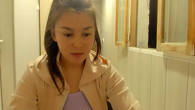 Snapshot of LunaXmii chatting on September 23, 2025, 8:12 pm LunaXmii online show from September 23, 2025, 8:12 pm