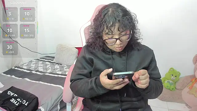 im angels77 online show from October 1, 2025, 11:33 pm