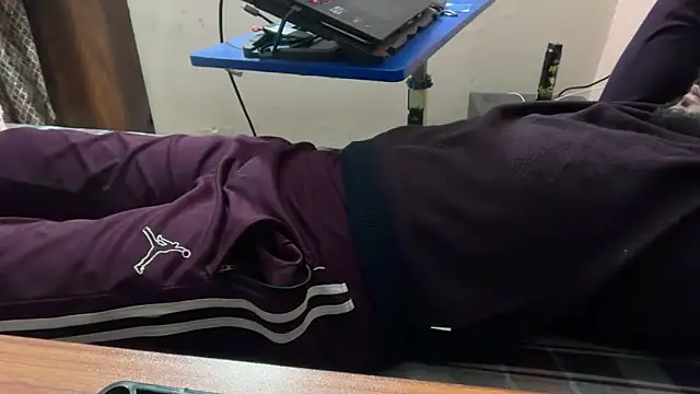 Snapshot of sexyboy09 chatting on October 19, 2025, 7:47 pm sexyboy09 online show from October 19, 2025, 7:47 pm