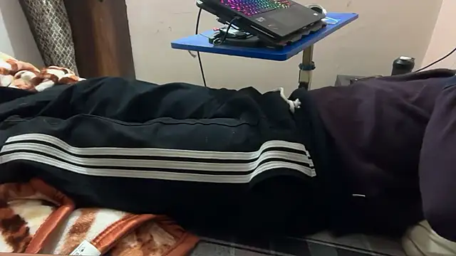 Snapshot of sexyboy09 chatting on October 24, 2025, 6:32 am sexyboy09 online show from October 24, 2025, 6:32 am