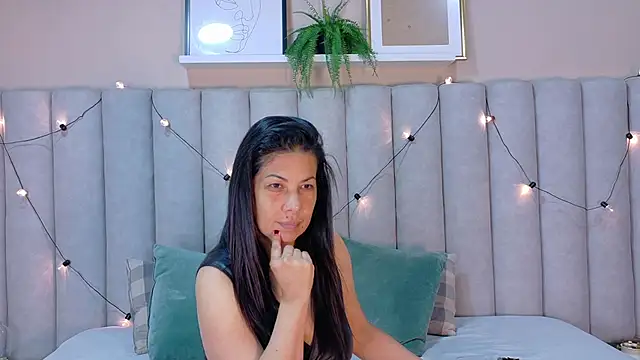 Snapshot of JaylaScott__ chatting on March 19, 2026, 11:47 am JaylaScott online show from March 19, 2026, 11:47 am