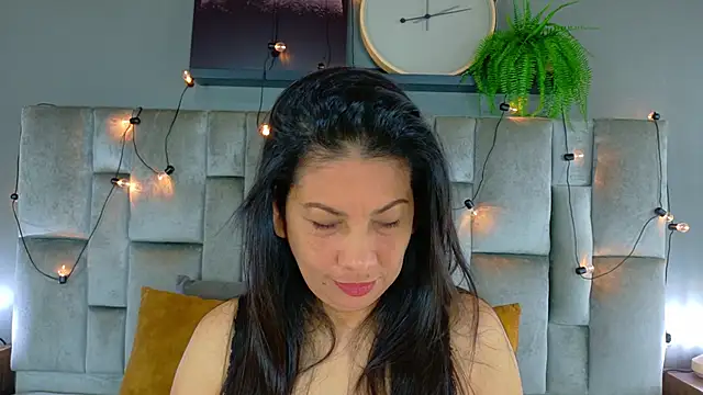 Snapshot of JaylaScott__ chatting on April 18, 2026, 11:47 am JaylaScott online show from April 18, 2026, 11:47 am