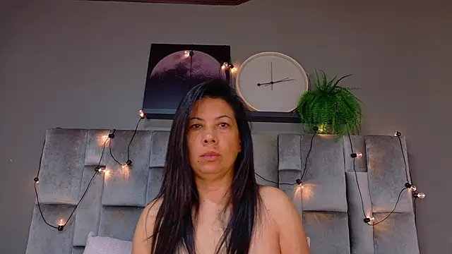 Snapshot of JaylaScott__ chatting on April 21, 2026, 11:49 am JaylaScott online show from April 21, 2026, 11:49 am