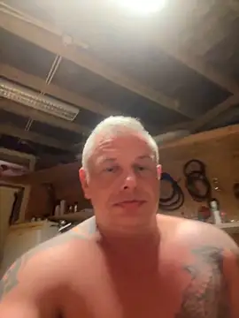 Snapshot of JakubW79 chatting on December 18, 2024, 2:42 am JakubW79 online show from December 18, 2024, 2:42 am