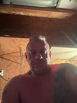 Snapshot of JakubW79 chatting on March 4, 2025, 11:00 pm JakubW79 online show from March 4, 2025, 11:00 pm