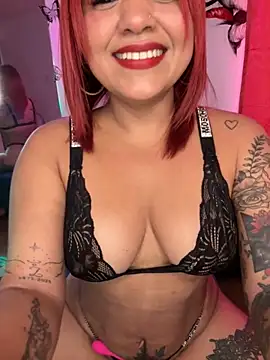 EmmaHot online show from April 3, 2026, 9:46 pm