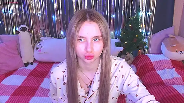 Snapshot of doll_barbieee chatting on December 27, 2024, 2:14 am doll barbieee online show from December 27, 2024, 2:14 am