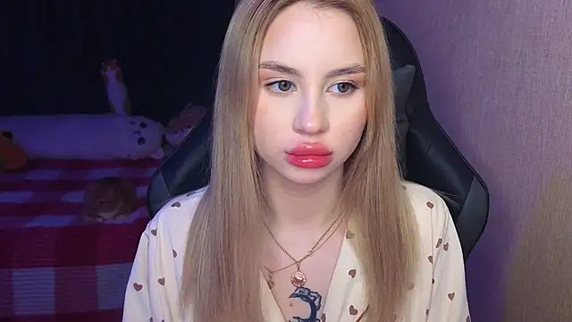 Snapshot of doll_barbieee chatting on February 20, 2025, 7:41 pm doll barbieee online show from February 20, 2025, 7:41 pm