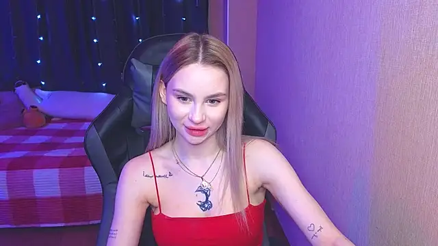 Snapshot of doll_barbieee chatting on February 25, 2025, 7:25 pm doll barbieee online show from February 25, 2025, 7:25 pm