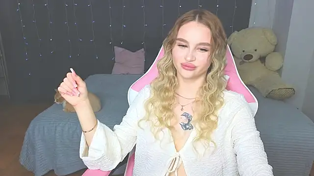 doll barbieee online show from May 11, 2026, 3:40 pm