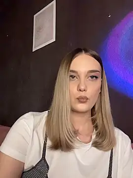 Alisa Rise online show from April 1, 2026, 4:48 pm