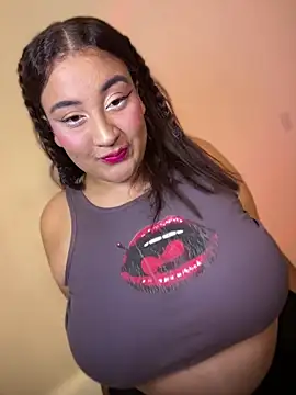 alexxaa96 online show from May 10, 2026, 1:11 am
