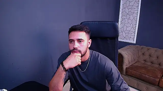 AxelWaylon online show from October 3, 2025, 12:02 pm