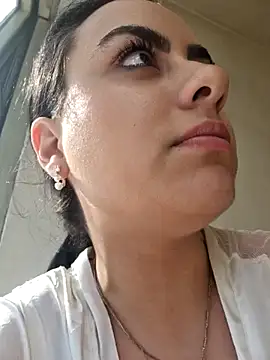 Snapshot of ElyzaIbarra chatting on March 22, 2025, 11:42 am ElyzaIbarra online show from March 22, 2025, 11:42 am