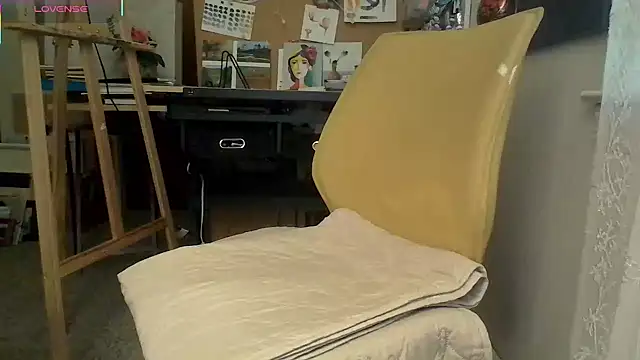 naughtyonbicycle online show from July 12, 2026, 1:13 pm