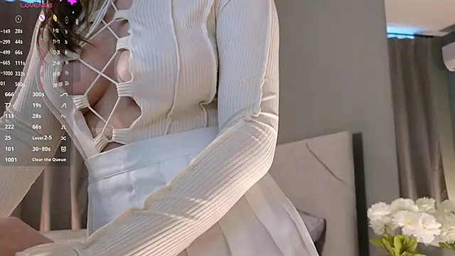 Snapshot of bonnyfloweer chatting on December 6, 2024, 4:47 am bonnyfloweer online show from December 6, 2024, 4:47 am