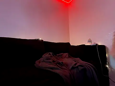 Snapshot of GoddessNih chatting on December 15, 2025, 4:28 am GoddessNih online show from December 15, 2025, 4:28 am