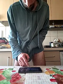 Snapshot of vulpe8400 chatting on January 4, 2025, 10:49 am vulpe8400 online show from January 4, 2025, 10:49 am