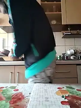 Snapshot of vulpe8400 chatting on February 15, 2025, 10:33 am vulpe8400 online show from February 15, 2025, 10:33 am