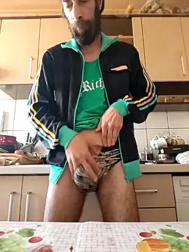 Snapshot of vulpe8400 chatting on March 8, 2025, 8:22 am vulpe8400 online show from March 8, 2025, 8:22 am