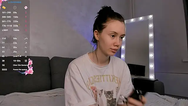 Snapshot of emilia_walton chatting on December 10, 2024, 11:43 am emilia walton online show from December 10, 2024, 11:43 am