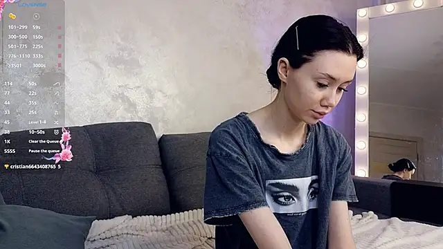 Snapshot of emilia_walton chatting on January 5, 2025, 12:53 pm emilia walton online show from January 5, 2025, 12:53 pm