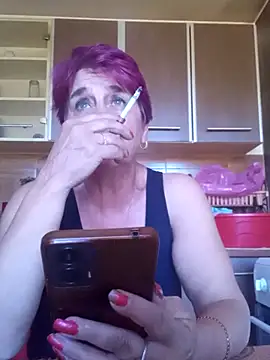 Snapshot of Ely_Elenita chatting on June 18, 2026, 9:14 am Ely Elenita online show from June 18, 2026, 9:14 am